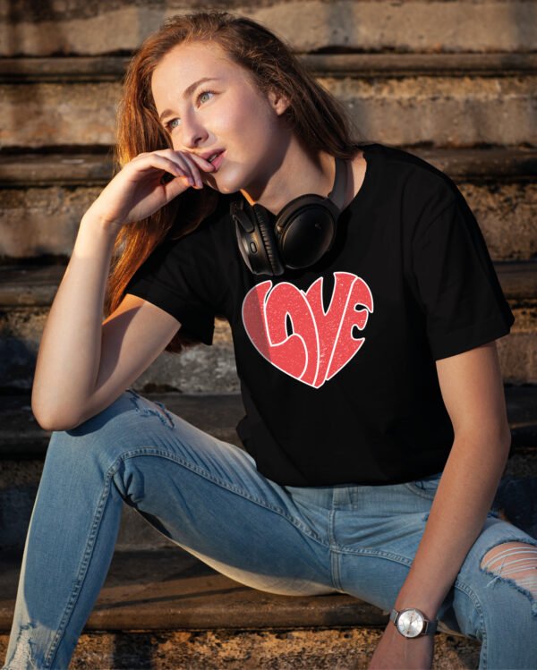 Koszulka na Walentynki Minimalistyczne LOVE
